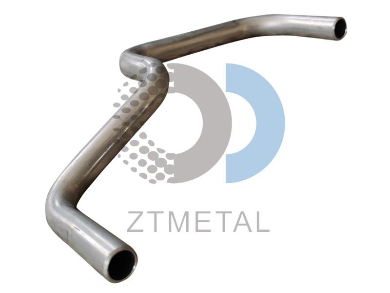 Large lawn mower hydraulic bends